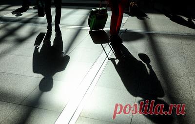 "Известия": Россия обсуждает введение безвизового режима с Кувейтом и Бахрейном. Российские дипломаты отметили, что фиксируется рост интереса к поездкам в РФ со стороны кувейтцев после запуска в феврале прямых рейсом между Москвой и Эль-Кувейтом