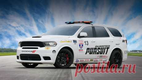 Концепт Dodge Durango SRT Pursuit Speed Trap отправился на гонки Отделение SRT Engineering построило «заряженный» прототип Durango SRT Pursuit Speed Trap. Вместо исходного двигателя V8 6.4 Hemi (481 л.с. и 637 Н•м)