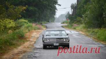 Дженсен Эклз в роли Рассела Шоу в сериале «Следопыт».