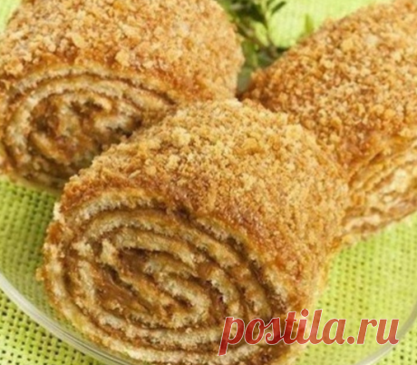 ОРЕХОВЫЙ РУЛЕТ🌰😍
Для теста:
● 2 стакана муки
● 0, 5 стакана сахара
● 50-100 грамм сливочного масла или маргарина
● 1 яйцо
● 4 ст. ложки густой сметаны
¼ ч. л. соли
● ¼ ч. л. соды
Для начинки: ● 1 стаkан грецких орехов ● 0,5 стаkана сахара ● 2 ст. л. меда
● 1/8 ч. л. корицы