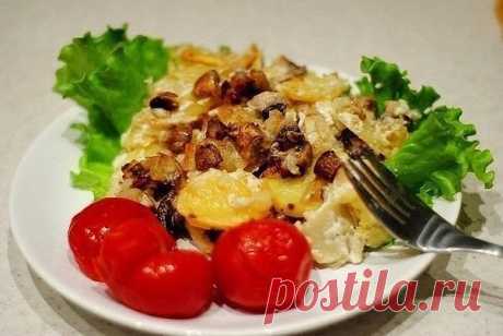 КАРТОФЕЛЬ С ШАМПИНЬОНАМИ В СМЕТАНЕ