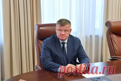 Глава российского города ушел в отставку. Глава Саратова Михаил Исаев, которого «Единая Россия» выдвинула на выборы депутаты областной думы, во вторник, 23 августа, ушел в отставку. Об этом сообщили в Telegram-канале городской мэрии. «Михаил Исаев сделал заявление в связи со сложением полномочий главы муниципального образования "Город Саратов"».