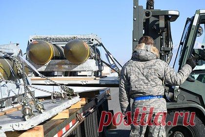 В США рассказали о переданных Израилю «уничтожителях бункеров». В рамках военной помощи после начала эскалации конфликта с палестинским движением ХАМАС США поставили Израилю бомбы BLU-109, позволяющие уничтожать подземные укрепления, пишет Military Watch Magazine. Боеприпасы, которые несут 240 килограммов взрывчатого вещества, могут пробить до 1,8 метра железобетона.