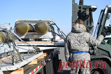 В США рассказали о переданных Израилю «уничтожителях бункеров». В рамках военной помощи после начала эскалации конфликта с палестинским движением ХАМАС США поставили Израилю бомбы BLU-109, позволяющие уничтожать подземные укрепления, пишет Military Watch Magazine. Боеприпасы, которые несут 240 килограммов взрывчатого вещества, могут пробить до 1,8 метра железобетона.