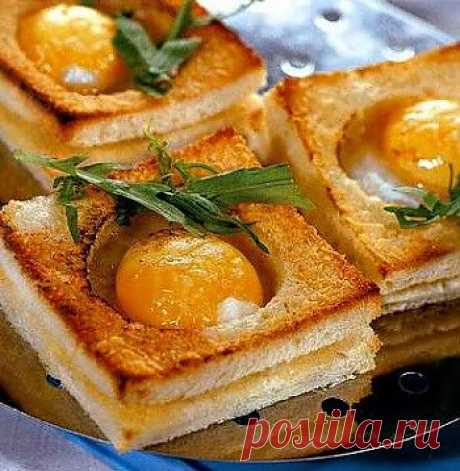 Рецепт гренков с яйцом внутри - Бутерброды . 1001 ЕДА вкусные рецепты с фото!