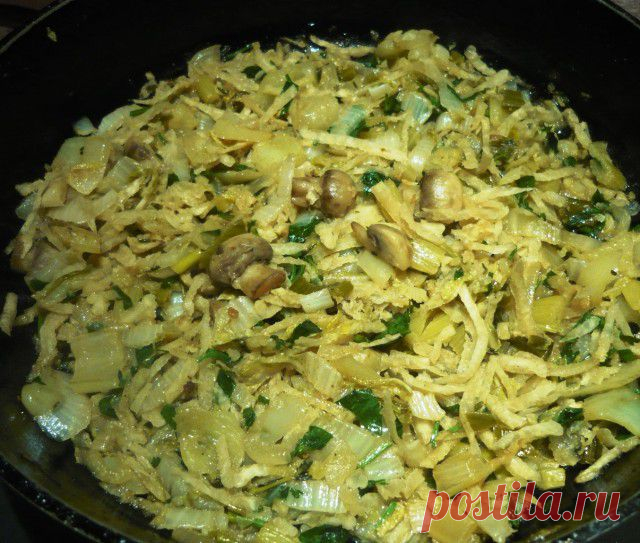 Теплая капустная закуска с грибами