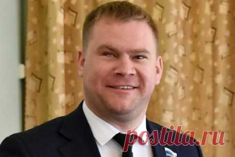 Суд освободил депутата от наказания за убийство россиянина на охоте. Депутата Законодательного собрания Свердловской области Александра Коркина освободили от наказания за случайное убийство человека на охоте в связи с истечением срока исковой давности. При этом, согласно решению суда, Коркин по-прежнему должен выплатить близким убитого миллион рублей компенсации морального вреда.
