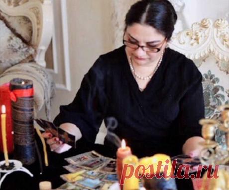 Как узнать ответ на вопрос: ясновидящие онлайн - консультация бесплатно? Задайте ваш вопрос онлайн - Экстрасенсам, Гадалкам, Астрологам. Экстрасенсы принимают вопросы о любви и будущем 100% Помощь ясновидящих, Опытные экстрасенсы, Хорошие гадалки Видео консультация экстрасенсов, тарологов, гадалок, астрологов. Если человеку интересно знать его будущее — он обращается к экспертам в данной области.