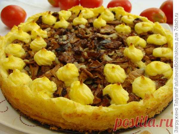 Пирог картофельный с лисичками