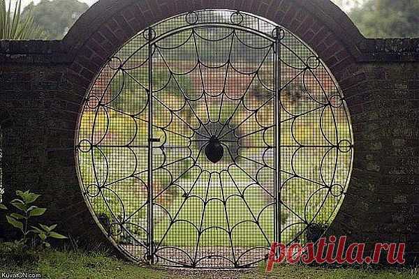 оригинальная калитка для дачи