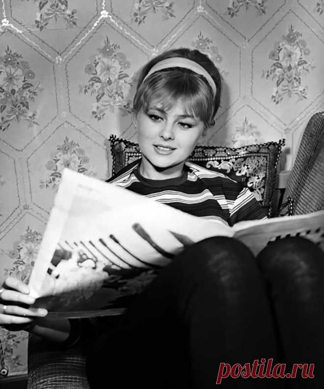 Редкие фото советских актрис в домашней обстановке / Назад в СССР / Back in USSR