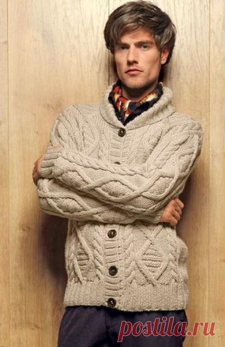 Вязание спицами мужского бежевого жакета