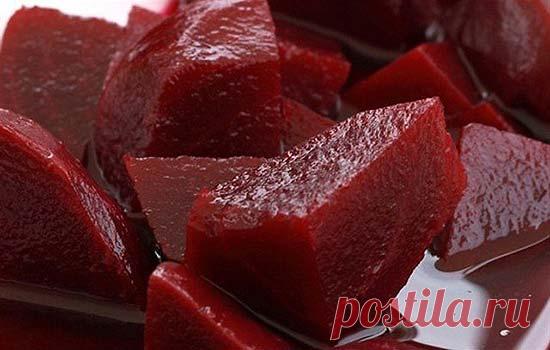 СВЕКЛА МАРИНОВАННАЯ  
Сегодня у нас в меню – маринованная свекла, которую употребляют в салатах, для приготовления борща или как гарнир к рыбным блюдам.Для приготовления маринованной свеклы необходимо:1 кг свеклы1 ч. лож…