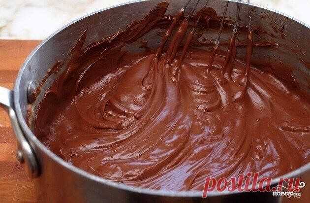 Шоколадно-масляный крем для тортов

Шоколадно-масляный крем может использоваться и в качестве начинки для тортов, и в качестве украшения. Готовится весьма просто - делюсь рецептом с фото. 

Описание приготовления:
Шоколадно-масляный крем для тортов - один из тех кремов, которые можно использовать и для начинки тортов, и для их украшения. Я, к примеру, добавляла этот крем в бисквитные торты - всегда получалось очень вкусно. Также его можно добавлять в кексы, пирожные и мног...