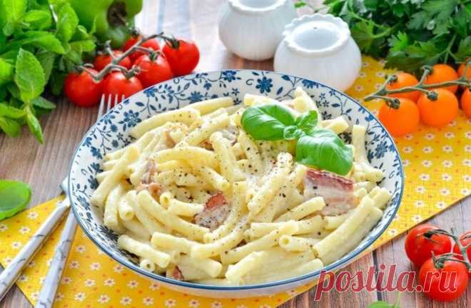 Макароны С Беконом Сливками И Сыром Макароны с беконом сливками и сыром очень похожи на знаменитую пасту карбонару, только готовятся они без яиц. Готовится просто.