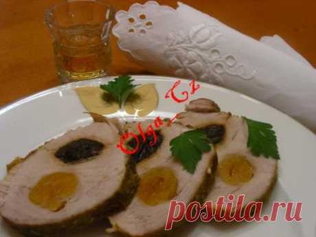 Свинная вырезка, запеченная, фаршированная курагой и черносливом | 4vkusa.ru