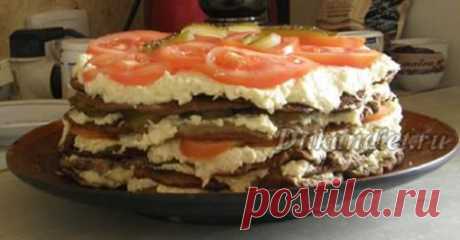 (2) Диета Дюкана - Печеночный торт

&quot;Тесто&quot;: 
1,5 кг куриной печенки,
3 яйца,
2 луковицы,
6 ст. ложек кукурузного крахмала,
соль,
перец.

Крем:
8 яиц вареных,
сыр 5% 250 г,
3 упаковки 0% творожка (по 125 г),
чеснок, соль, перец,
2 больших соленых огурца,
2 помидора.