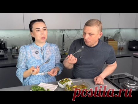 Огурцы "Скороешки", мы "подсели" на эту закуску - огурчики хрустящие, вкусные, Съедаются за раз!