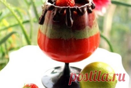 Смузи горячая клубничка – рецепт с фото