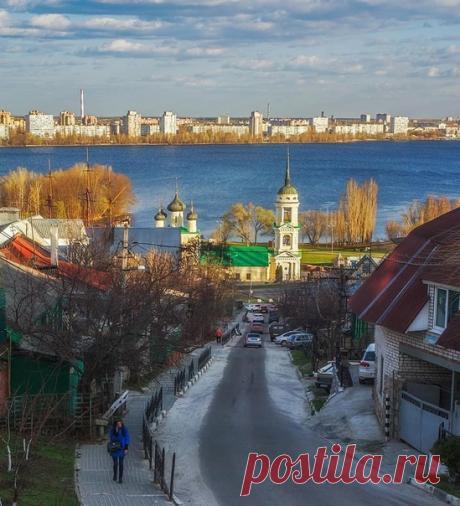Спуск к Адмиралтейской площади по улице Декабристов.

timur.podkolzin