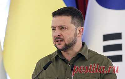 Зеленский заявил, что обсудил с генсеком ООН возможности возобновления зерновой сделки. Президент Украины рассказал, что он договорился с Антониу Гутерришем работать над восстановлением продовольственной безопасности