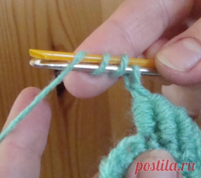 Приспособление для вывязывания почтового столбика.