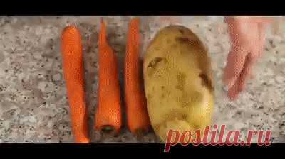 ОСТРЯЧОК - ПАЛОЧКИ КАРТОФЕЛЬНЫЕ С СЫРОМ !!! **Гиф -МК. *Основа: отв/картофель и  морковь, обжар/лук, пр/чеснок -смешай. *Формуй лепёшку, а внутрь -брусок сыра. *В духовку: на 10-15мин, чтоб корочка появилась и сыр прогрелся.