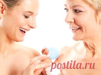 Секреты антивозрастного ухода за кожей лица в 30, 40 и 50 лет. Как выглядеть молодо вне зависимости от возраста  Как выглядеть молодо вне зависимости от того, сколько вам лет? Этот вопрос волнует многих женщин. Важно подобрать умело макияж и правильно ухаживать за кожей своего возраста. Мы поделимся секретами молодости и красоты для женщин разных возрастных групп: тем, кому за 30, 40 и 50 лет. После 30 лет требуется особый уход за кожей с учетом возрастных изменений, важно...