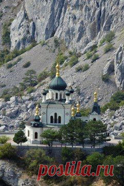 Форосская церковь-жемчужина южного Крыма