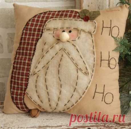 Country Primitive Christmas Santa Pillow Rusty Bell
