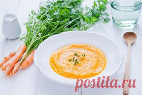 Морковный суп-пюре со специями и красной чечевицей