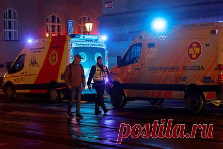 Полиция Чехии связала стрельбу в Праге с трагедией в брянской гимназии. МВД Чехии подтвердило авторство и записи канала стрелка в Карловом университете Праги, который был вдохновлен трагедией в брянской гимназии и стремился «повторить и превзойти» это преступление. Об этом со ссылкой на главу чешского правоохранительного ведомства Вита Ракушана сообщает CTK.