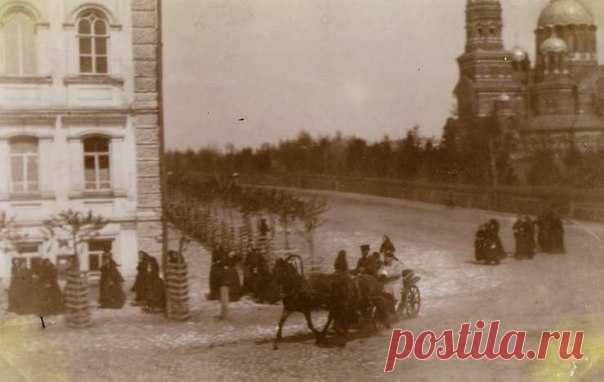Самара. Угол улиц Алексеевской и Николаевской 
[Угол улиц Красноармейской и Чапаевской]. 1890 год.