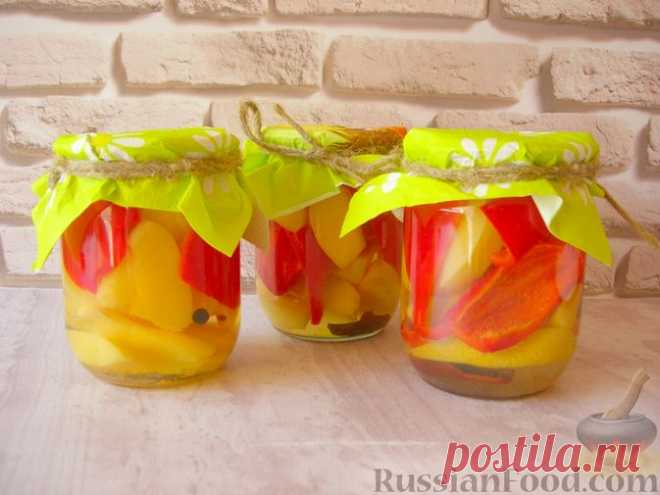 Рецепт: Маринованный перец с айвой 