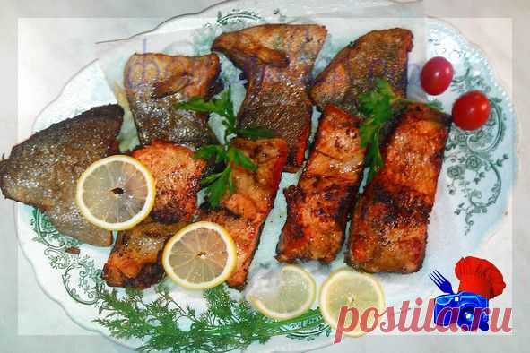 Жареная форель - очень полезная и вкусная рыба, ее можно есть постоянно и в любом количестве. Она превосходно усваивается организмом. Мясо  форели содержит много витаминов (А, D, B12) , аминокислот и  жирные кислоты, также рыбий жир, что придает ей незабываемый вкус.