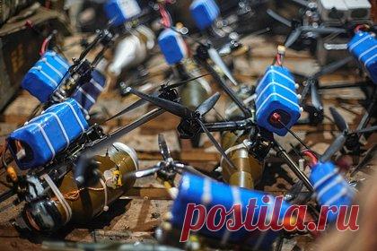 В портах Ленобласти ввели режим повышенной готовности из-за БПЛА. В морских портах Ленинградской области — Выборг, Высоцк, Приморск и Усть-Луга — ввели режим повышенной готовности из-за угрозы атак беспилотных летательных аппаратов (БПЛА) Вооруженных сил Украины (ВСУ). Об этом сообщается на сайте Администрации морских портов Балтийского моря.