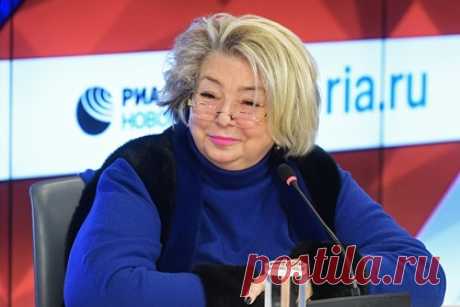Тарасова оценила выступление Валиевой в короткой программе Олимпиады. Заслуженный тренер СССР по фигурному катанию Татьяна Тарасова прокомментировала лидерство россиянки Камилы Валиевой в короткой программе на Олимпийских играх 2022 года в Пекине. «Да, Камила сегодня совершила ошибку. Ничего страшного нет! Видела ее слезы. Собралась после стольких нервов», — заявила Тарасова.
