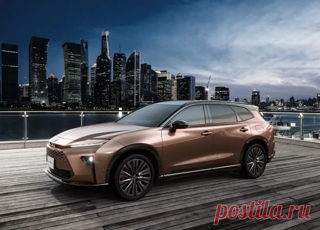 Toyota JDM Crown Estate 2025: новый универсал представлен в Японии