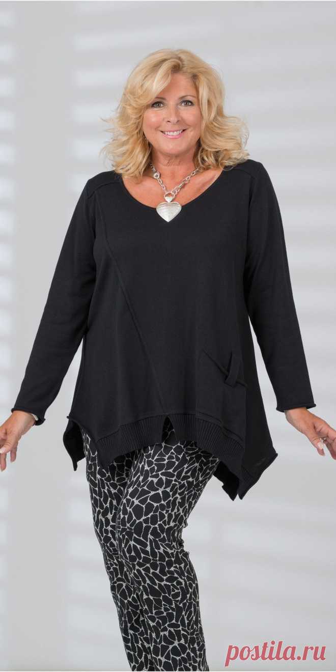 Box 2 black oversize pocket jumper at Box 2