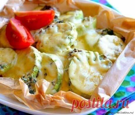 Кабачки с чесноком в духовке