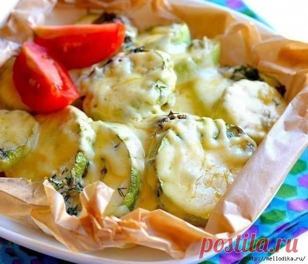 Кабачки с чесноком в духовке