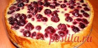 Заливной пирог с ягодами. Oчень прост в приготовлении и бесподобный на вкус!!! 

ИНГРЕДИЕНТЫ:
тесто

 яйцо- 2 шт.
сахар- 100 гр.
разрыхлитель- 1 ч.л.
маргарин или сливочное масло- 120 гр.
мука 350-400 гр.

для начинки:

любые ягоды 200-250 гр.

для заливки:

яйцо- 2 шт.
сметана-…