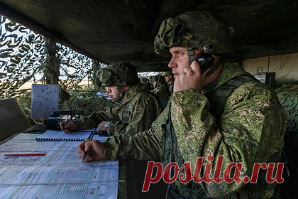 Россия развернула систему управления войсками на учениях в Белоруссии. Подразделения Восточного военного округа (ВВО) России, которые принимают участие в проверке сил реагирования Союзного государства, начали развертывать в Белоруссии подвижные полевые пункты управления на полигонах. Согласно заявлению Минобороны, специалистами войск организована единая система управления войсками.