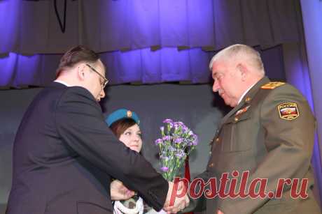 Знак &quot;Почетный  ветеран  Подмосковья&quot;  вручается  Полковнику  Носову  Валерию  Степановичу.