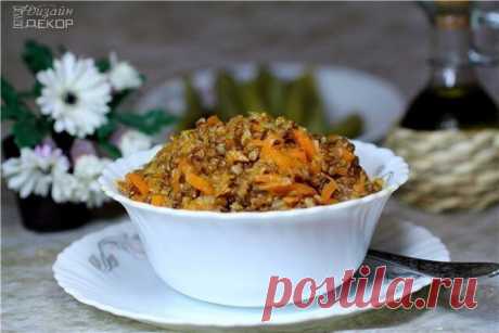 Запись на стене Такую гречку вы еще не ели: 5 вкуснейших некалорийных рецептов с одной из самых полезных круп.1. Гречка с помидорами: просто и питательно67 ккал на 100 граммИнгредиенты:&#9679; Гречневая крупа 100 г &#9679; Морковь 1 шт. &#9679; Лук репчатый 1 шт. &#9679; Помидоры в собственном со..