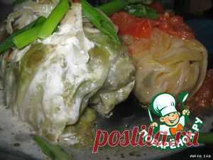 Голубцы, запечeнные под сметанно-луковым соусом - кулинарный рецепт