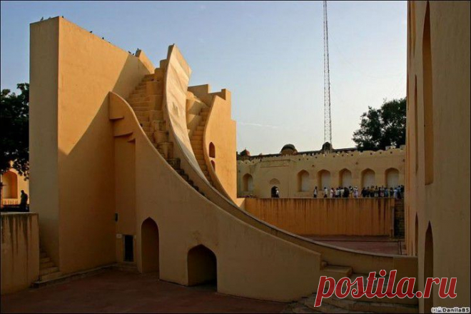 Древняя обсерватория Джантар-Мантар