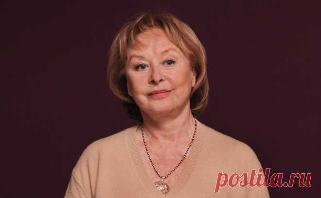 Актриса Удовиченко перенесла операцию на позвоночнике. Народная артистка Лариса Удовиченко перенесла операцию на позвоночнике в декабре, а сейчас проходит реабилитацию, сообщил ее друг и коллега