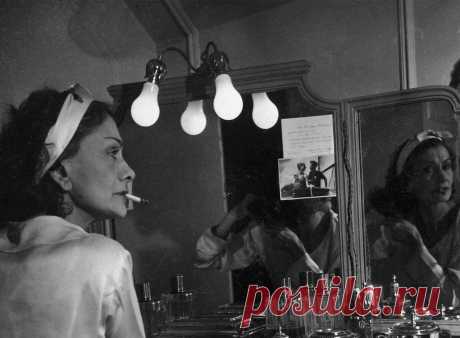 coco-chanel-la-polo-lapolo-fashion-designer-little-black-dress-jersey_cover.jpg (1360×1000)