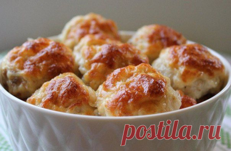 ЗАПЕЧЕННЫЕ ФРИКАДЕЛЬКИ СО СМЕТАННЫМ СОУСОМ